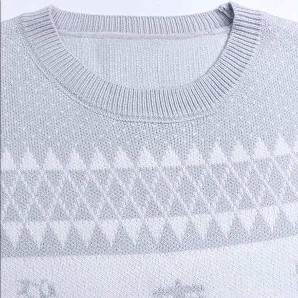 Gray reindeer Christmas sweater - Picture 2 of 6